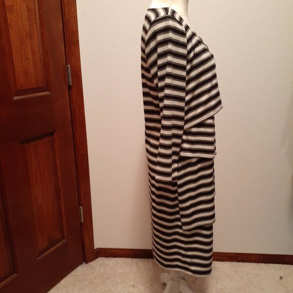 Attention T Shirt Layered Horizontal Striped Dress - Figure flattering SZ Large - Picture 4 of 8